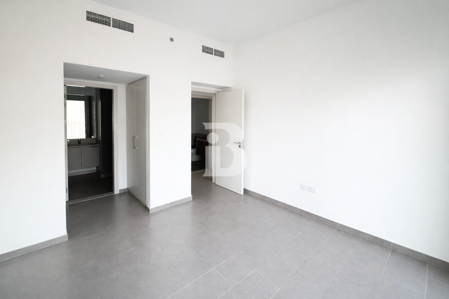 Prime location | Ready to Move | Spacious