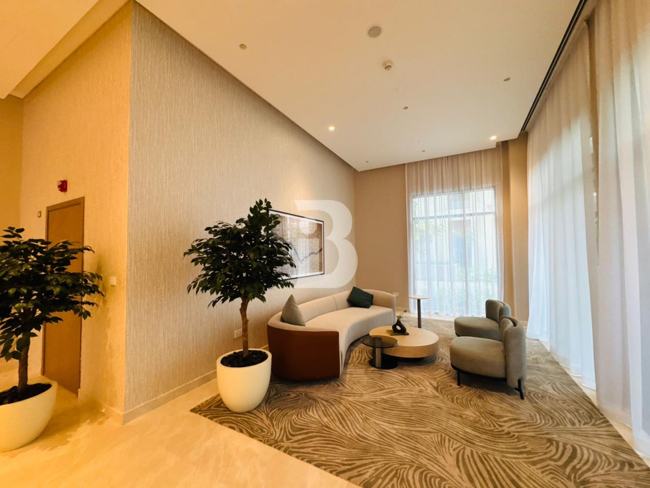 BEACH ACCESS | CORNER SPACIOUS LAYOUT | LUXURIOUS