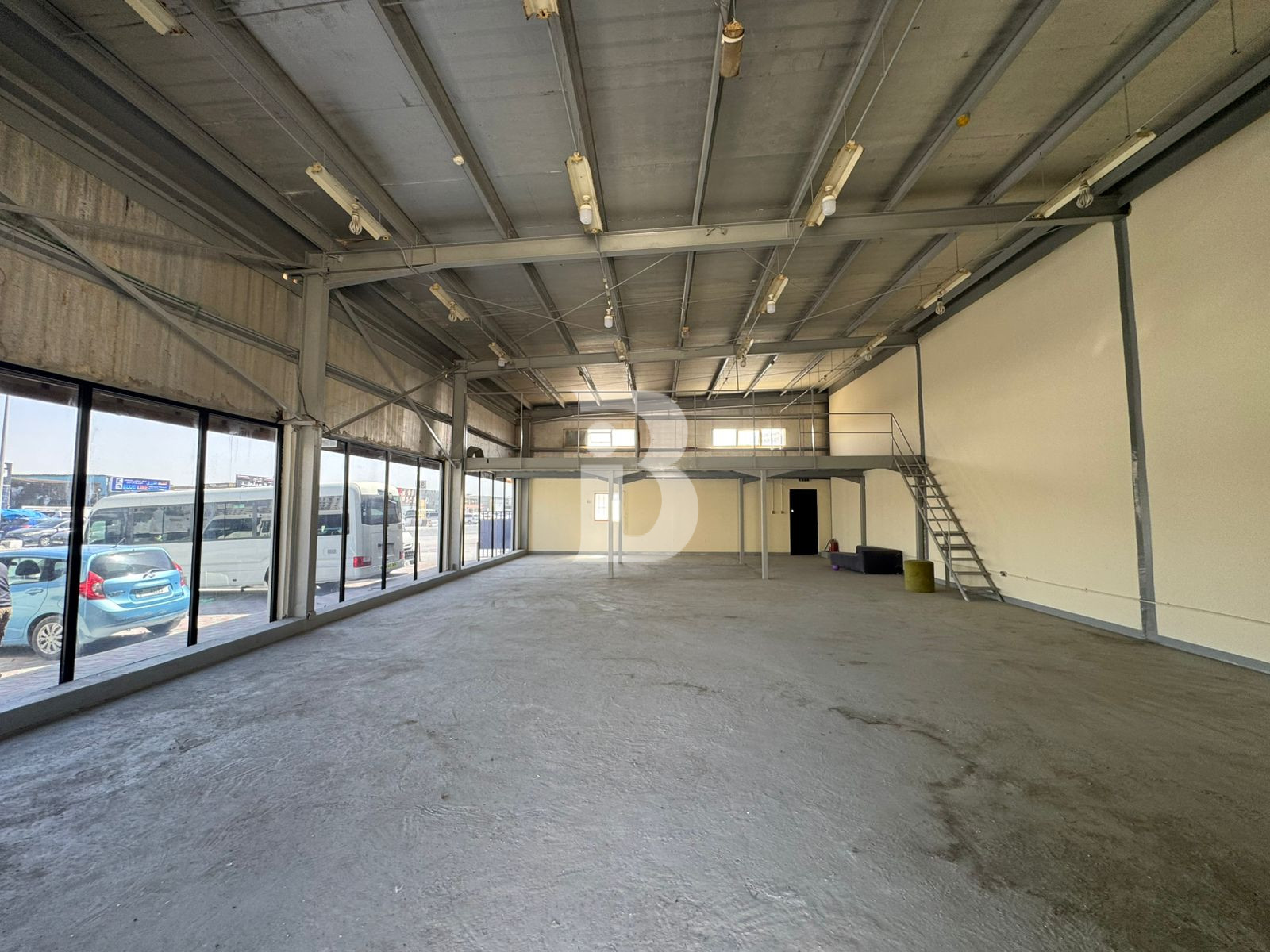 Standalone Showroom | High Visibility | 100 kW