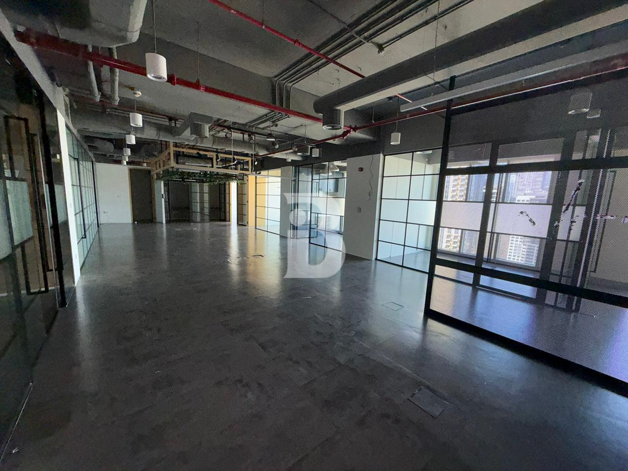 Grade A | Fitted | Ready to Move | 9 Parkings