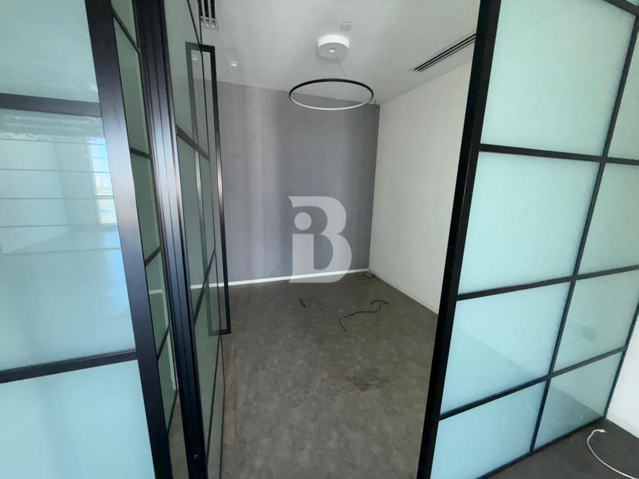 Grade A | Fitted | Ready to Move | 9 Parkings