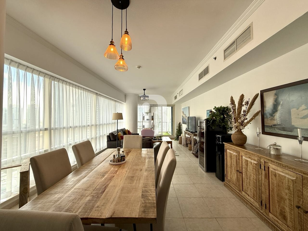 Canal &amp; Marina skyline views | Spacious Unit