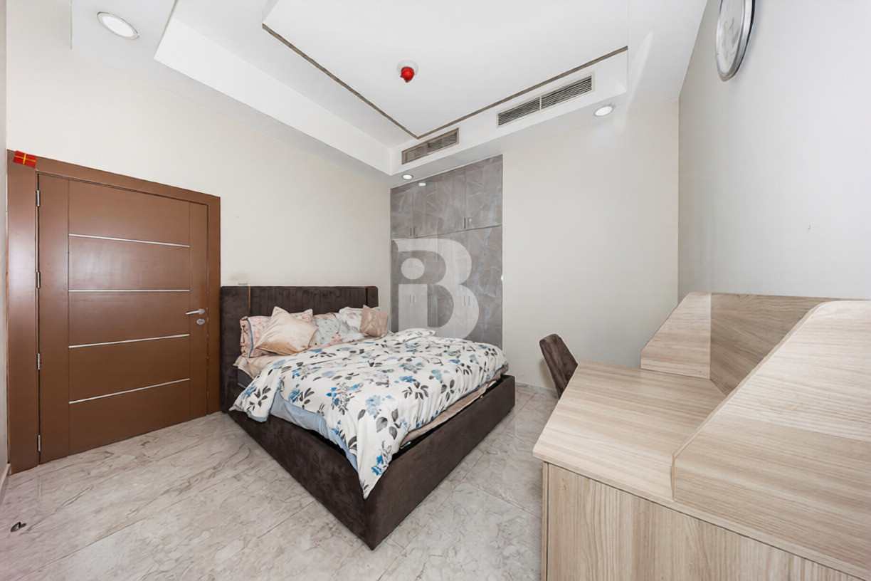 UPGRADED | VASTU | ON THE PARK | BEST DEAL