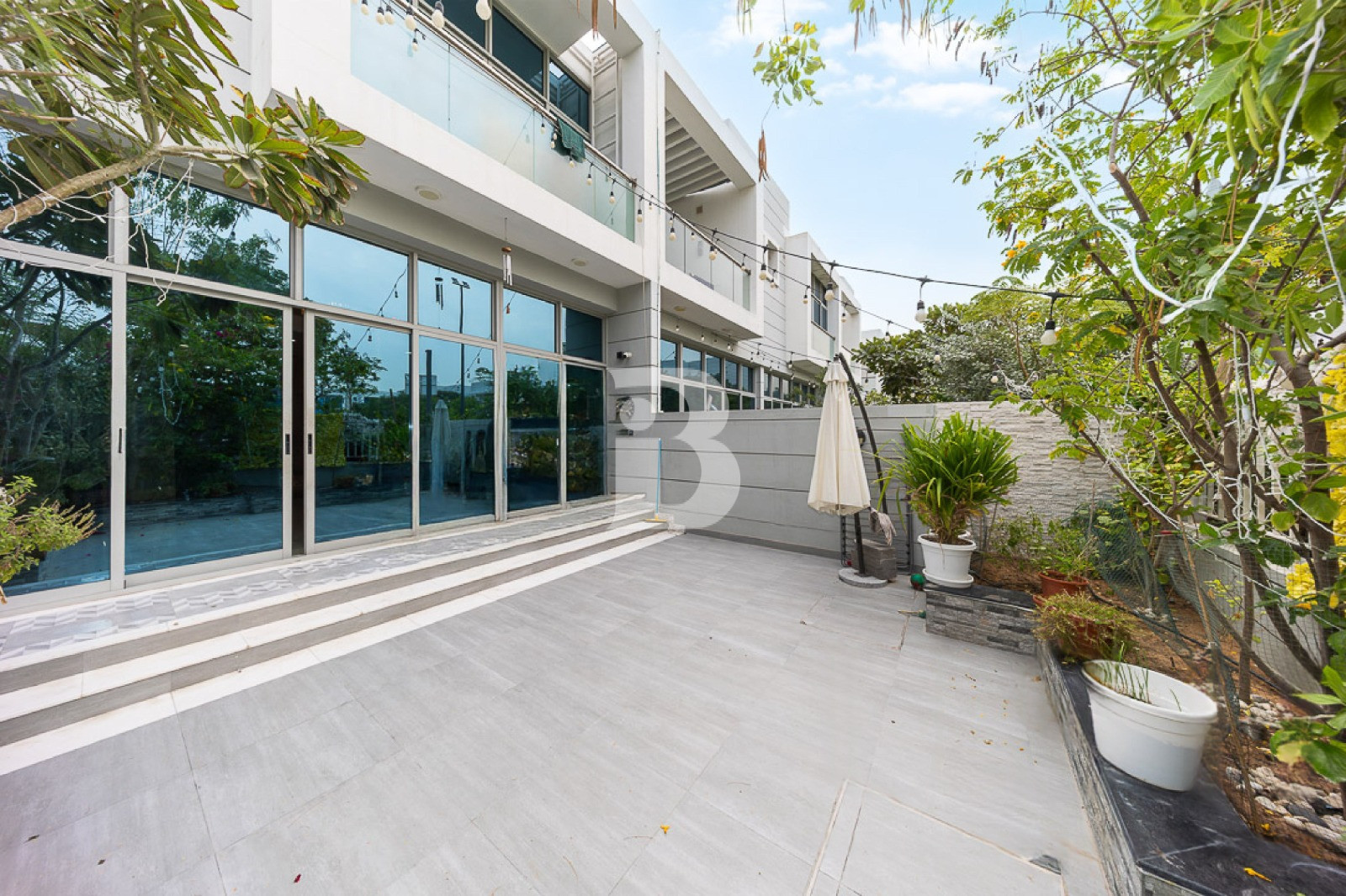 UPGRADED | VASTU | ON THE PARK | BEST DEAL