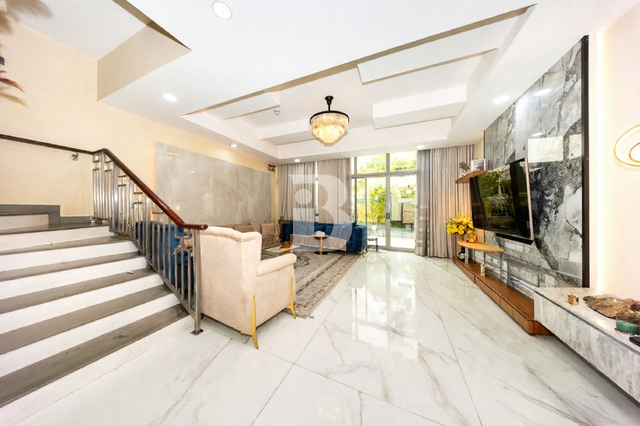 UPGRADED | VASTU | ON THE PARK | BEST DEAL