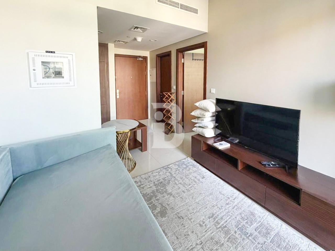 FULLY FURNISHED | CANAL VIEW | SPACIOUS