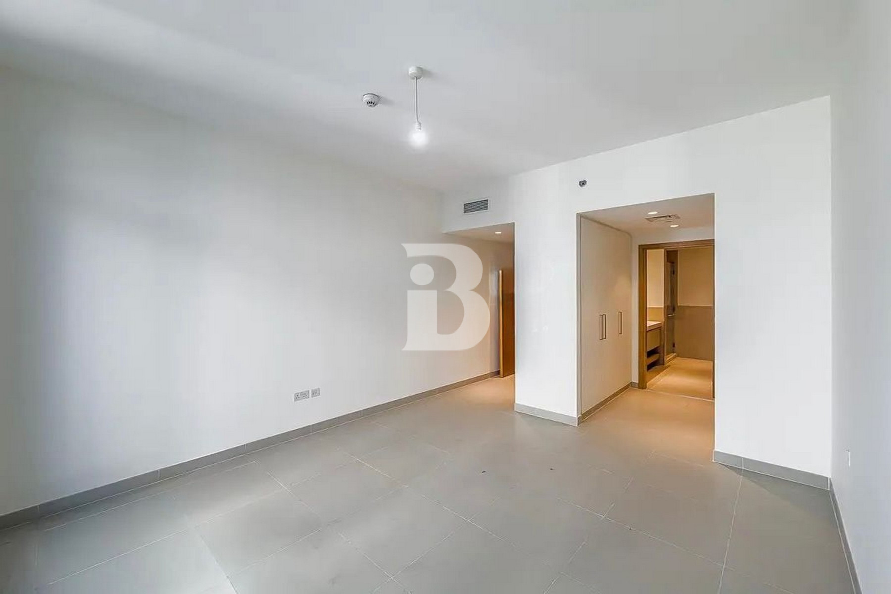 Vacant | Bright Layout | Prime Location