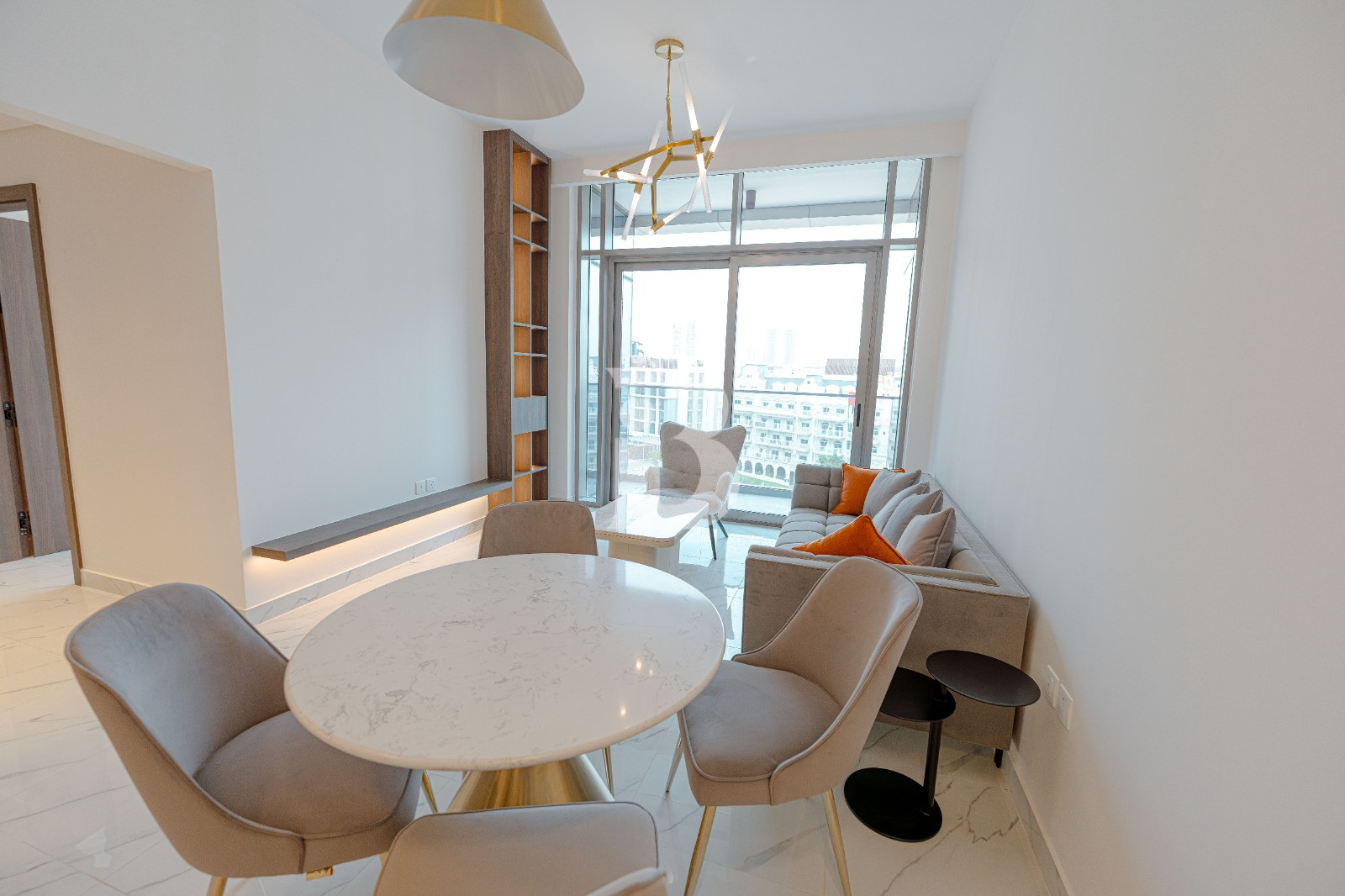 FULLY FURNISHED | SACIOUS | VACANT