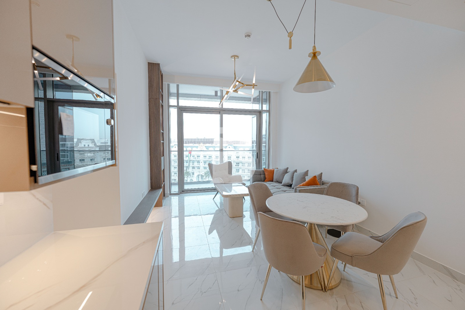 FULLY FURNISHED | SACIOUS | VACANT