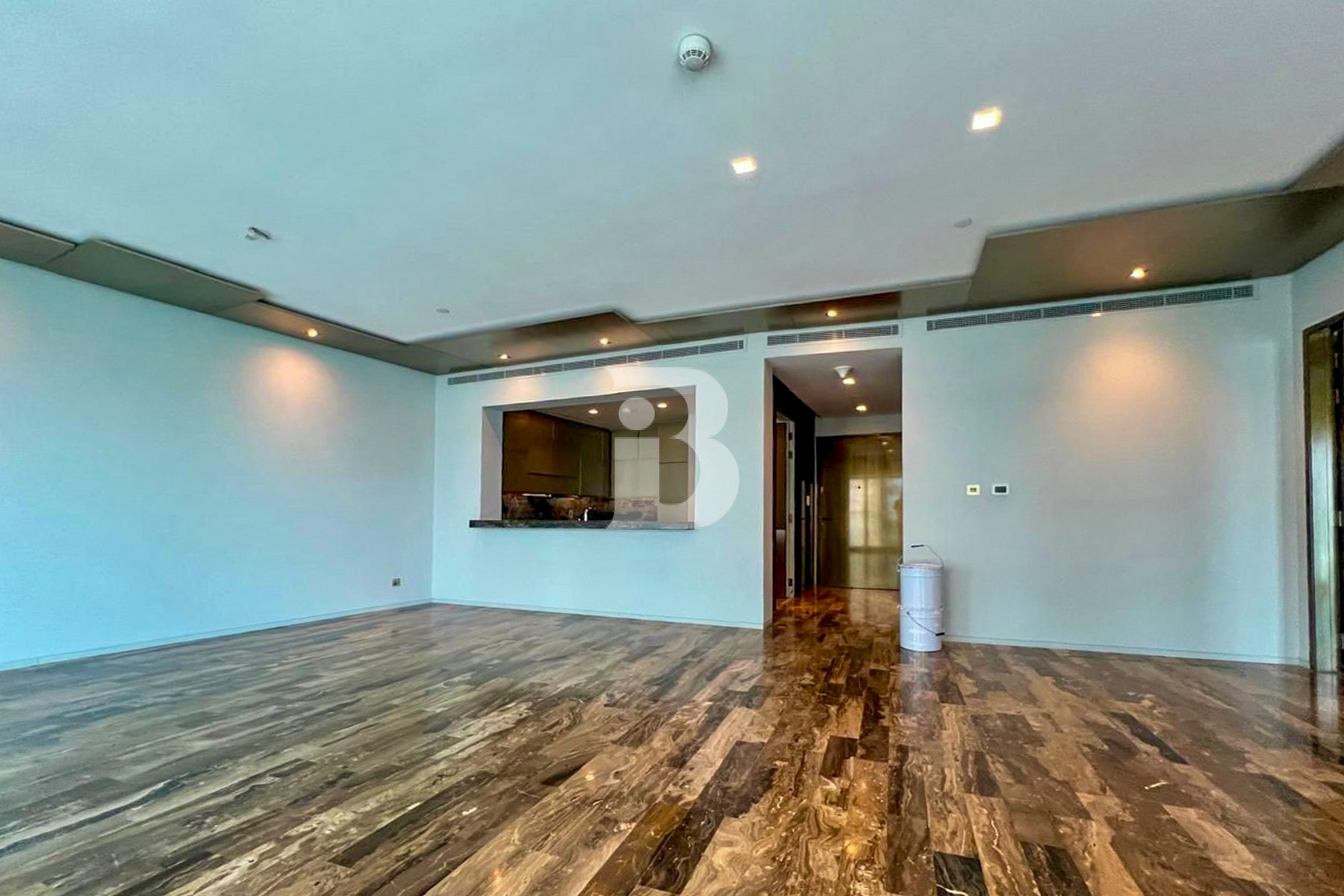 Sea &amp; Palm Views | Spacious | Vacant 2