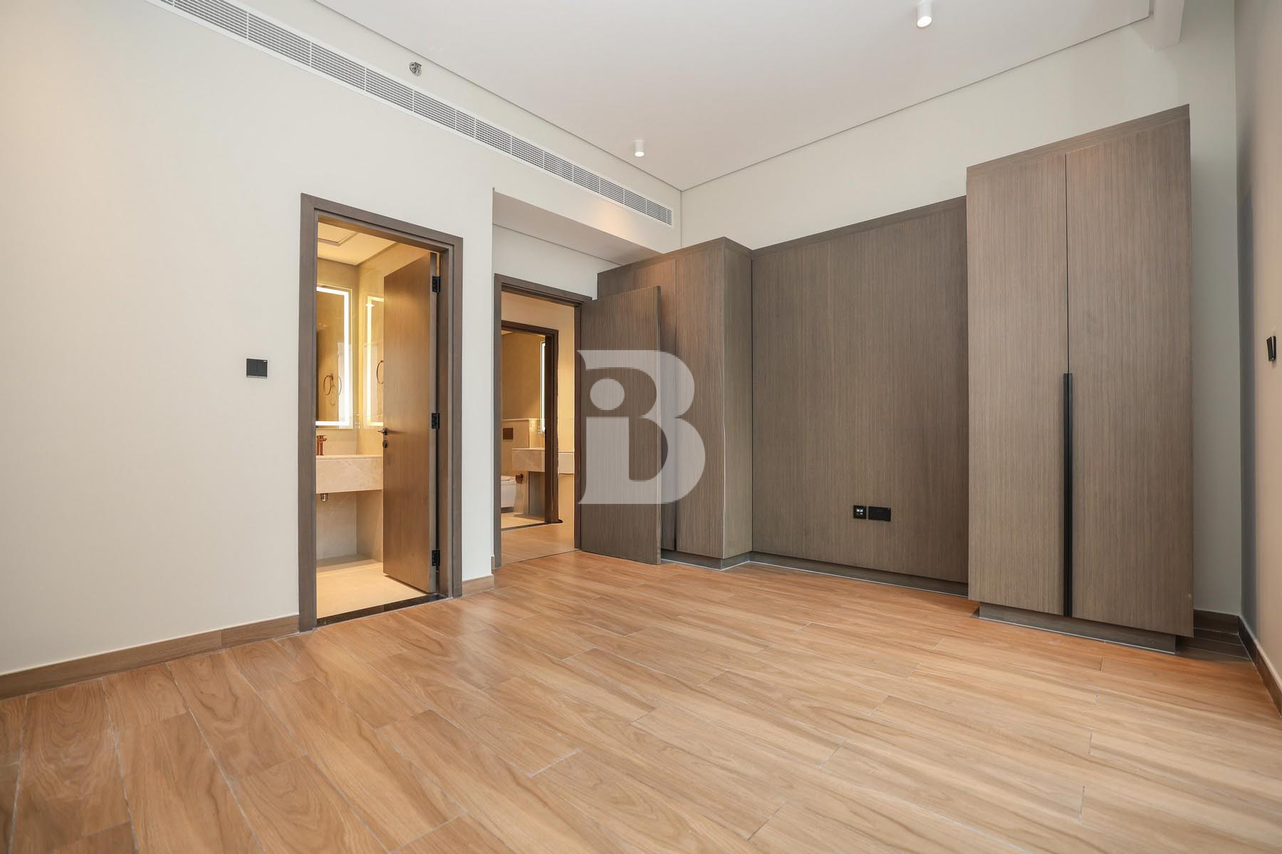 SEMI FURNISHED | POOL VIEW| BRAND NEW | VACANT