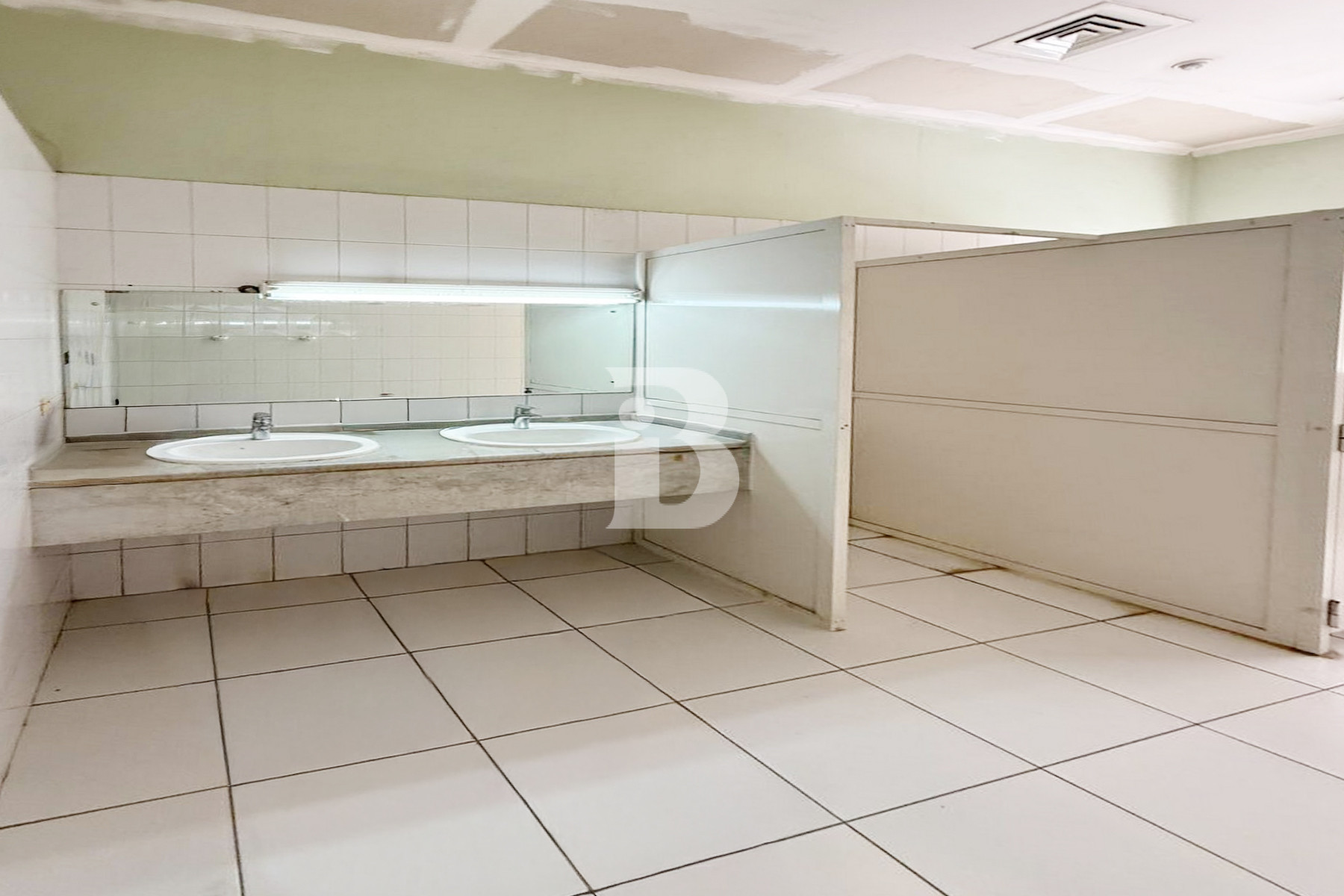 AC WH 5903 sqft openyard 4485 sqft With 250 KW