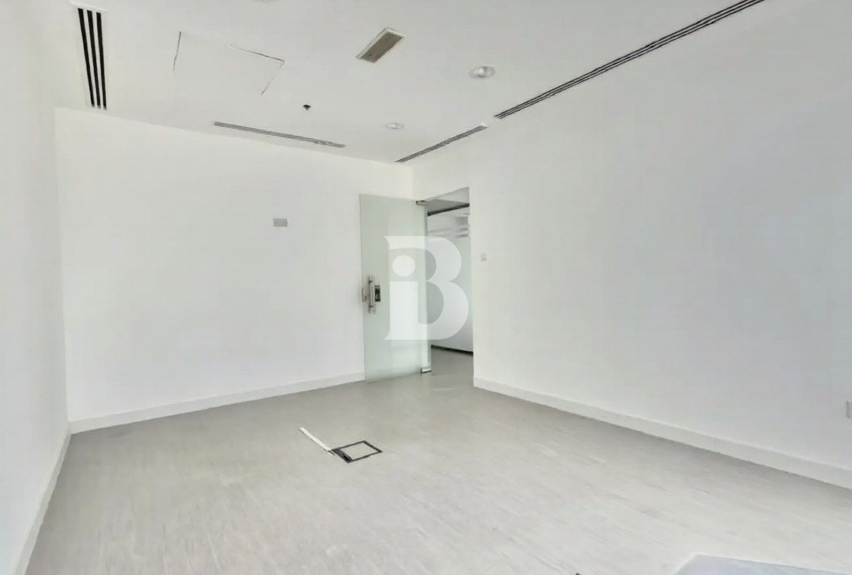 Fully Fitted | Canal View | Vacant | Spacious