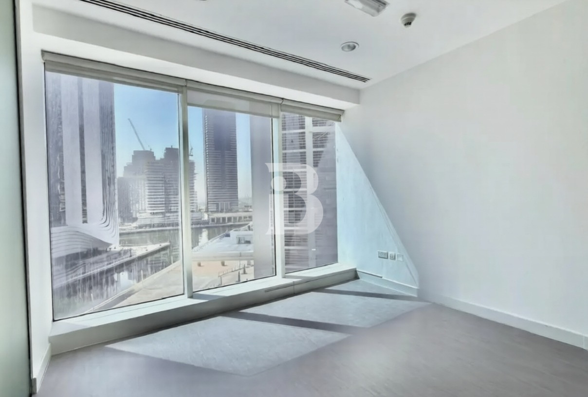 Fully Fitted | Canal View | Vacant | Spacious