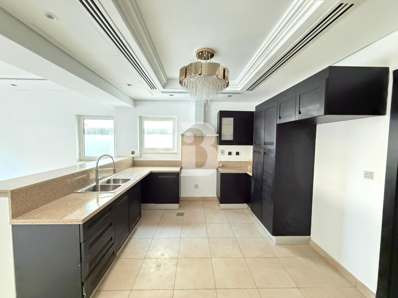 4BR+M| PRIVATE POOL| LUSH GARDEN| CORNER UNIT