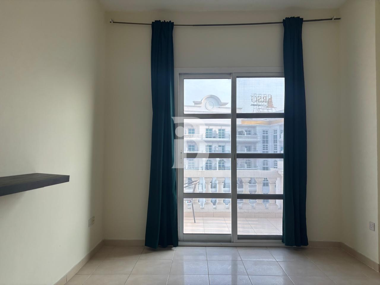 Spacious and Beautiful Studio | Mid Floor | Vacant 3