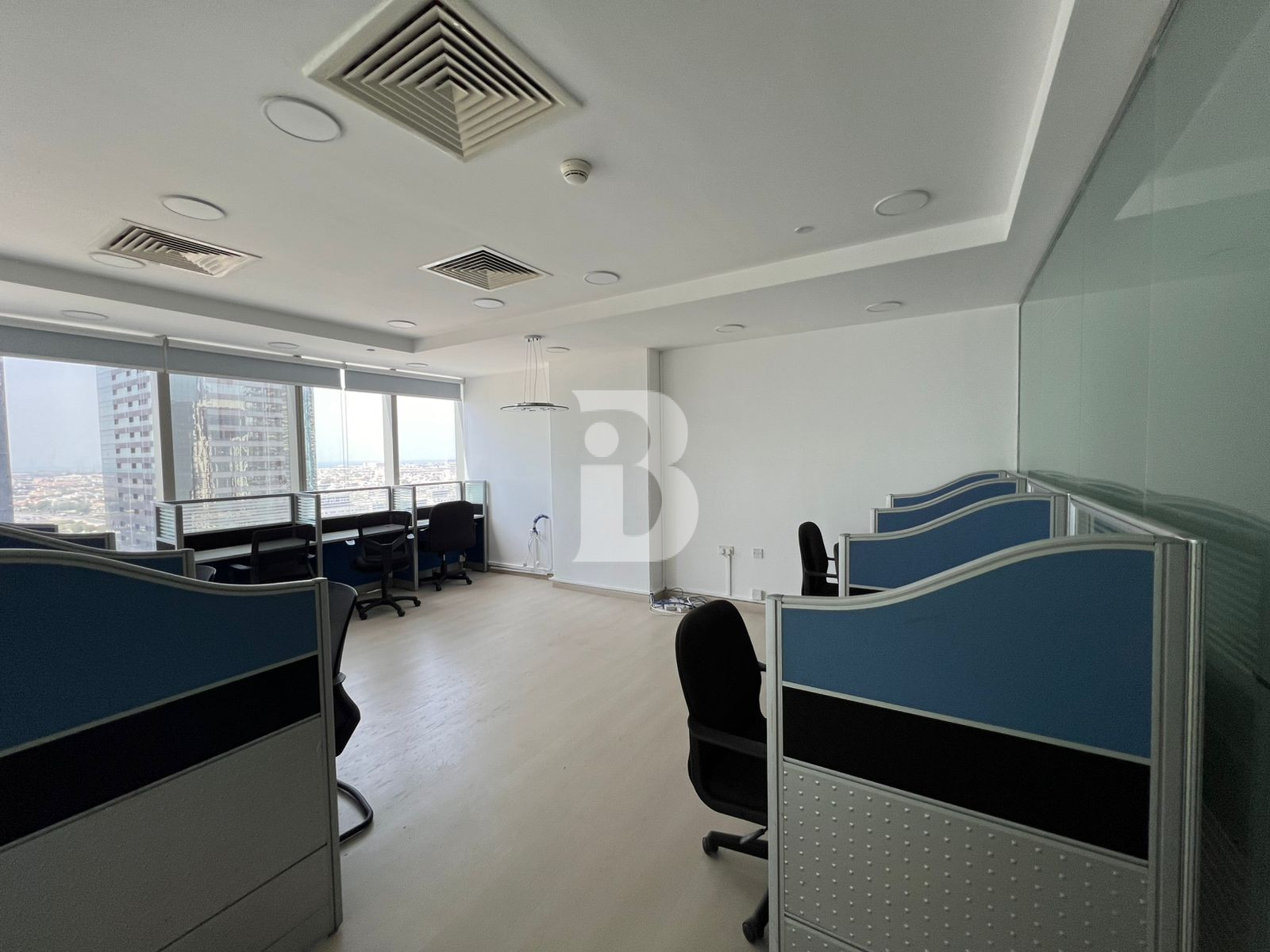 NEAR METRO|FULLY FURNISHED|PRICE NEGOTIABLE|READY TO MOVE