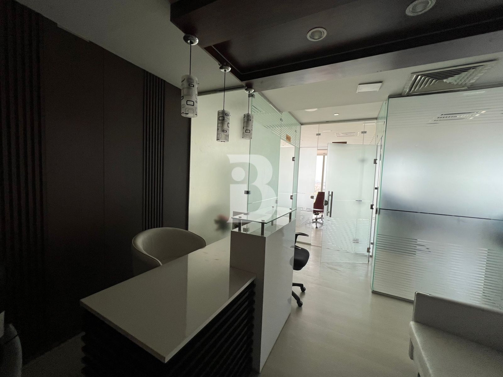 NEAR METRO|FULLY FURNISHED|PRICE NEGOTIABLE|READY TO MOVE