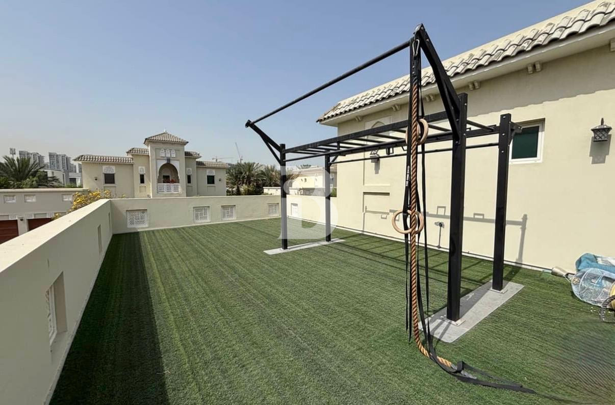 LARGE PLOT | CORNER UNIT | AVAILABLE FROM JUNE