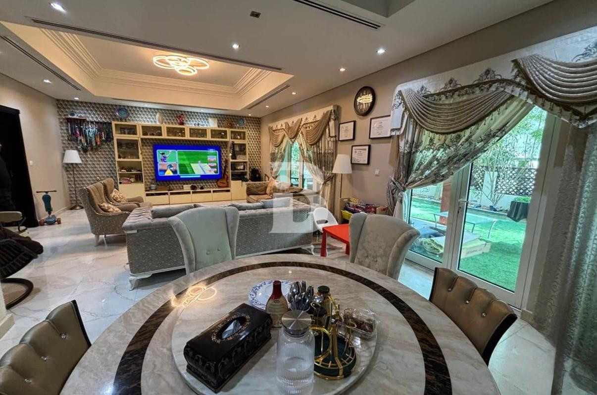 LARGE PLOT | CORNER UNIT | AVAILABLE FROM JUNE