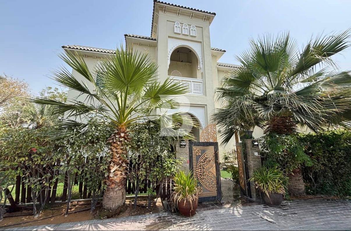 LARGE PLOT | CORNER UNIT | AVAILABLE FROM JUNE