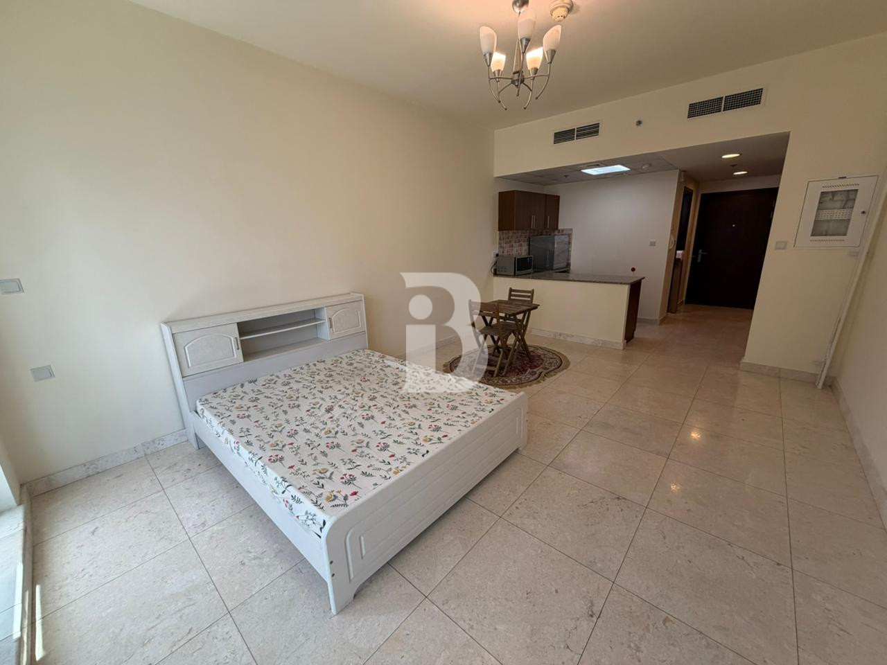 SPACIOUS | READY TO MOVE | PRIME LOCATION