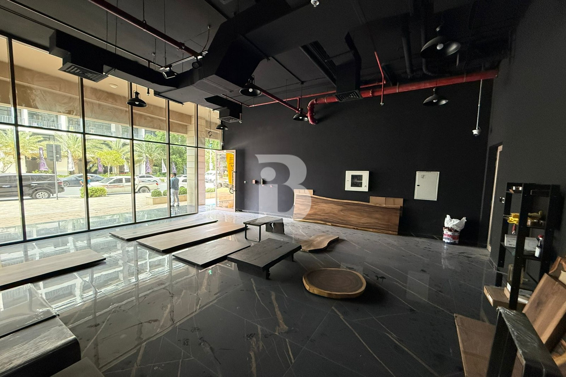 Huge layout | Main Road Outlet | Prime Location