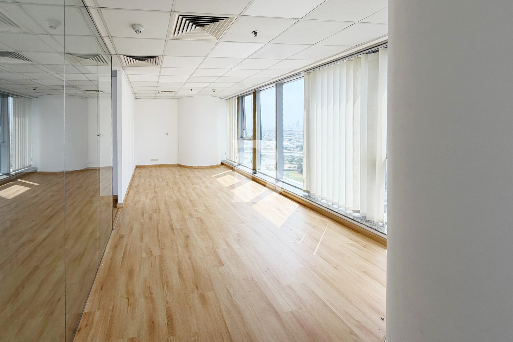 Near to Metro | Fully Fitted | Vacant office 2