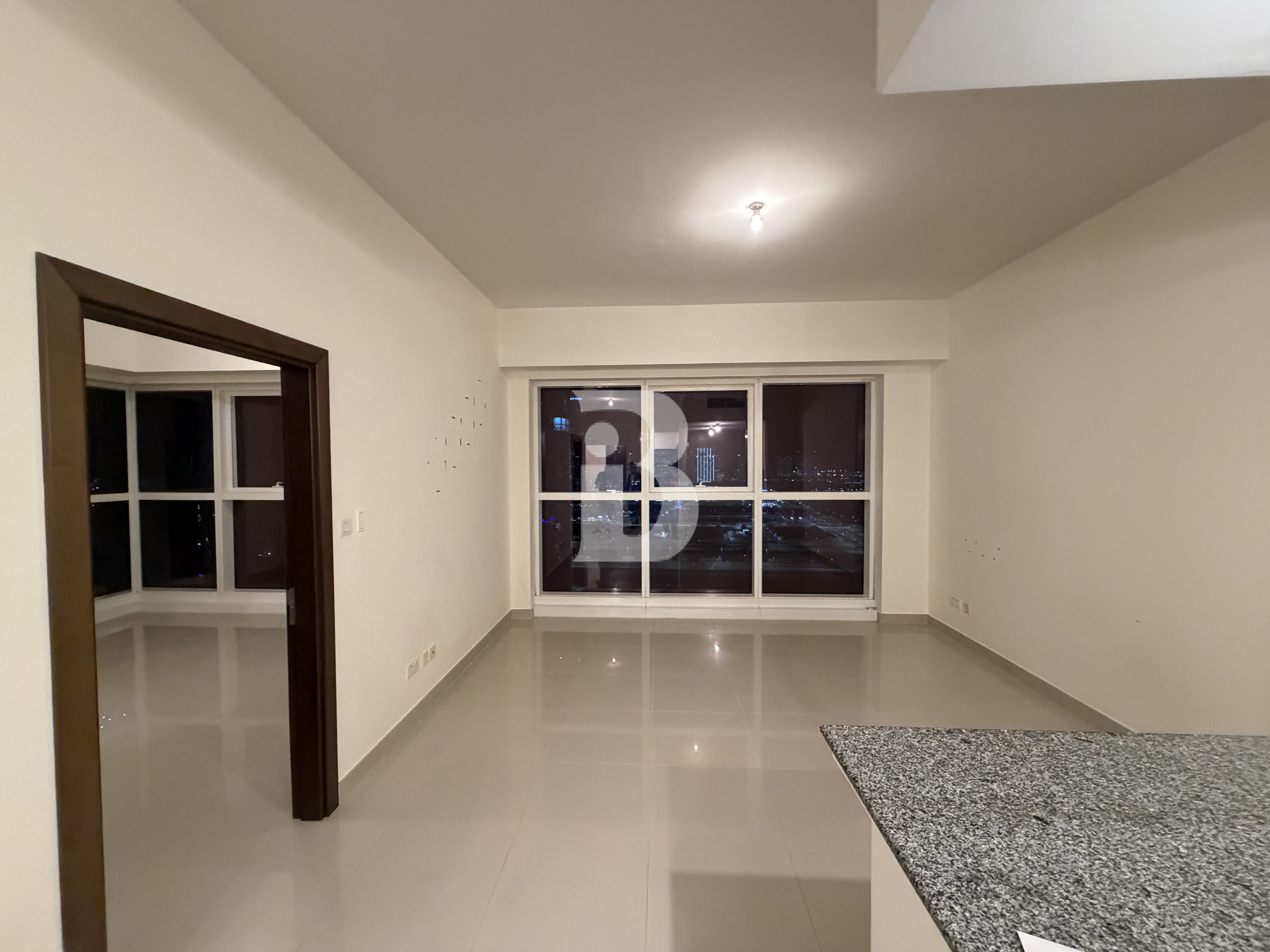 Seaview | 1BR laundry | Gated Community