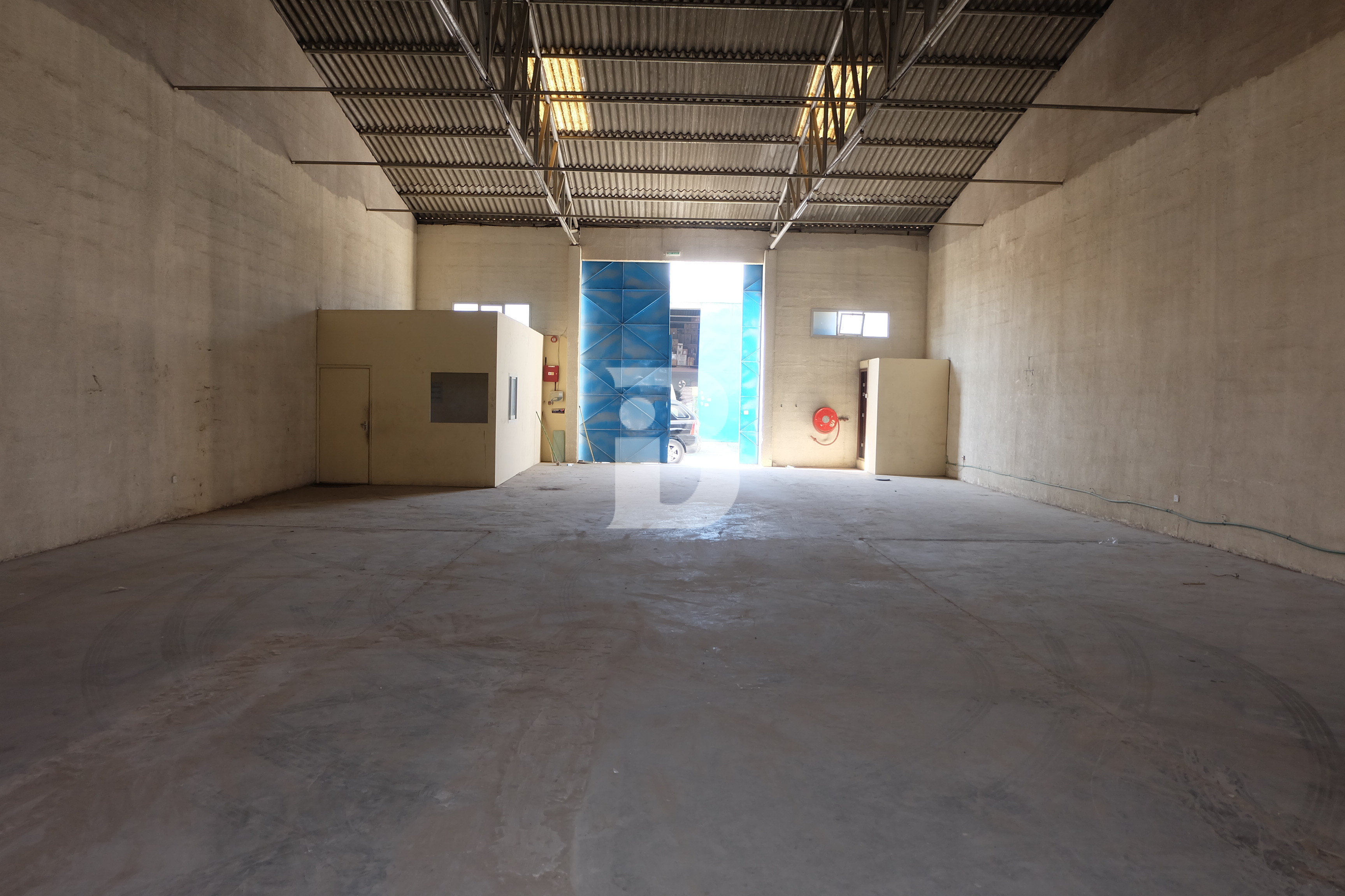 High-Power Industrial Warehouse | 27000 SqFt