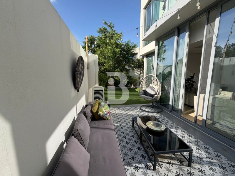 VASTU UNIT | CORNER UNIT | GATED COMMUNITY |