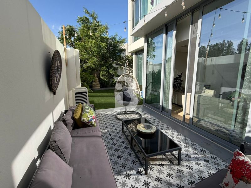 VASTU UNIT | CORNER UNIT | GATED COMMUNITY |