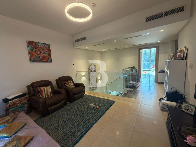 VASTU UNIT | CORNER UNIT | GATED COMMUNITY |