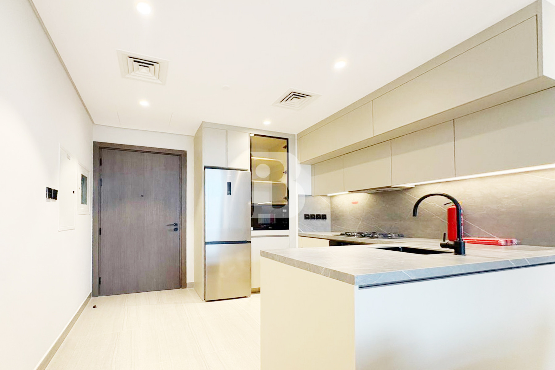 FURNISHED | LUXURY LIVING | BRAND NEW | VACANT