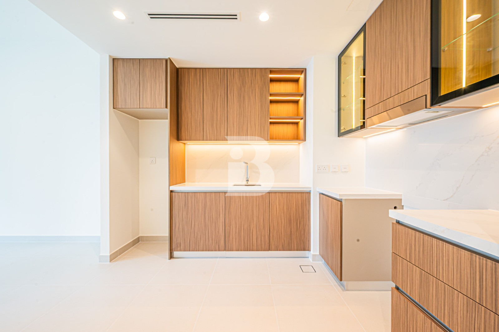 BRAND NEW | BRIGHT LAYOUT | STUNNING VIEWS