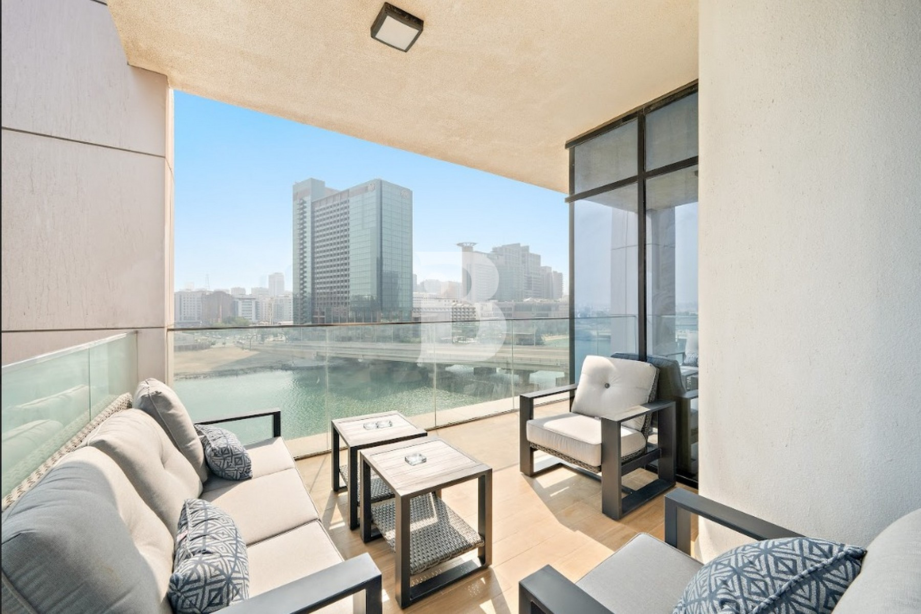 Airbnb-Style | Designer Upgraded | Canal View