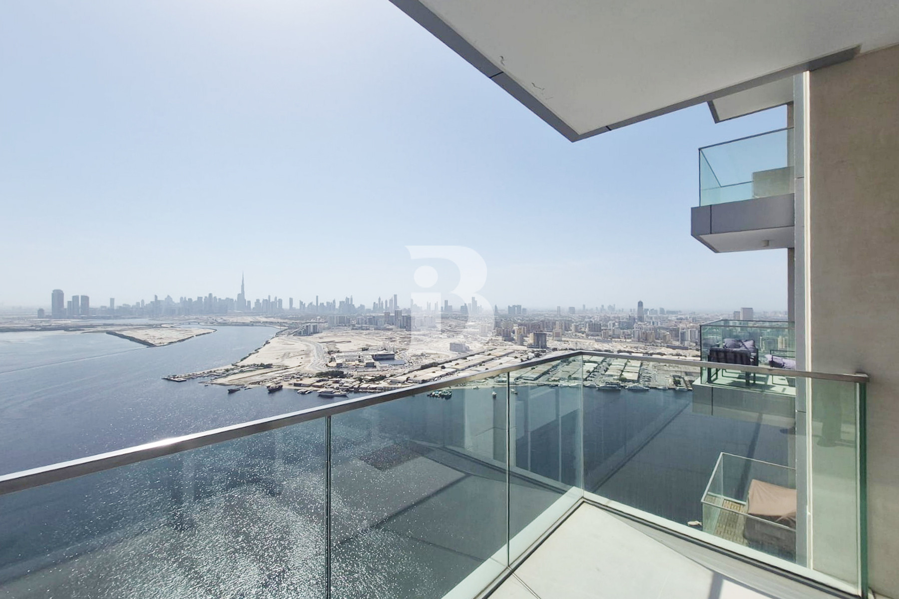 Burj Sea View | Unfurnished | High Floor