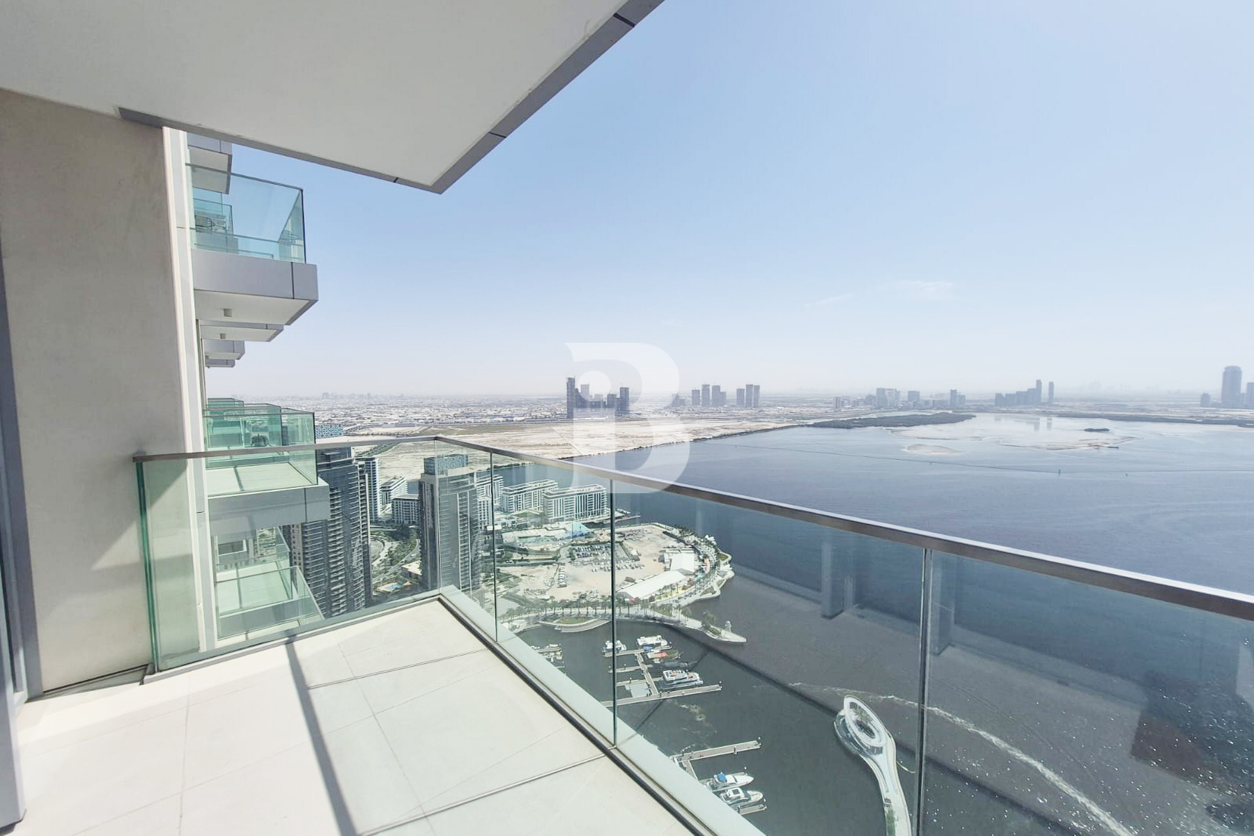 Burj Sea View | Unfurnished | High Floor