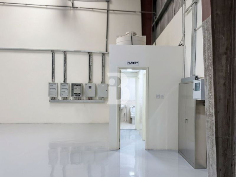 High Spec Warehouse|Office and Mezzanine