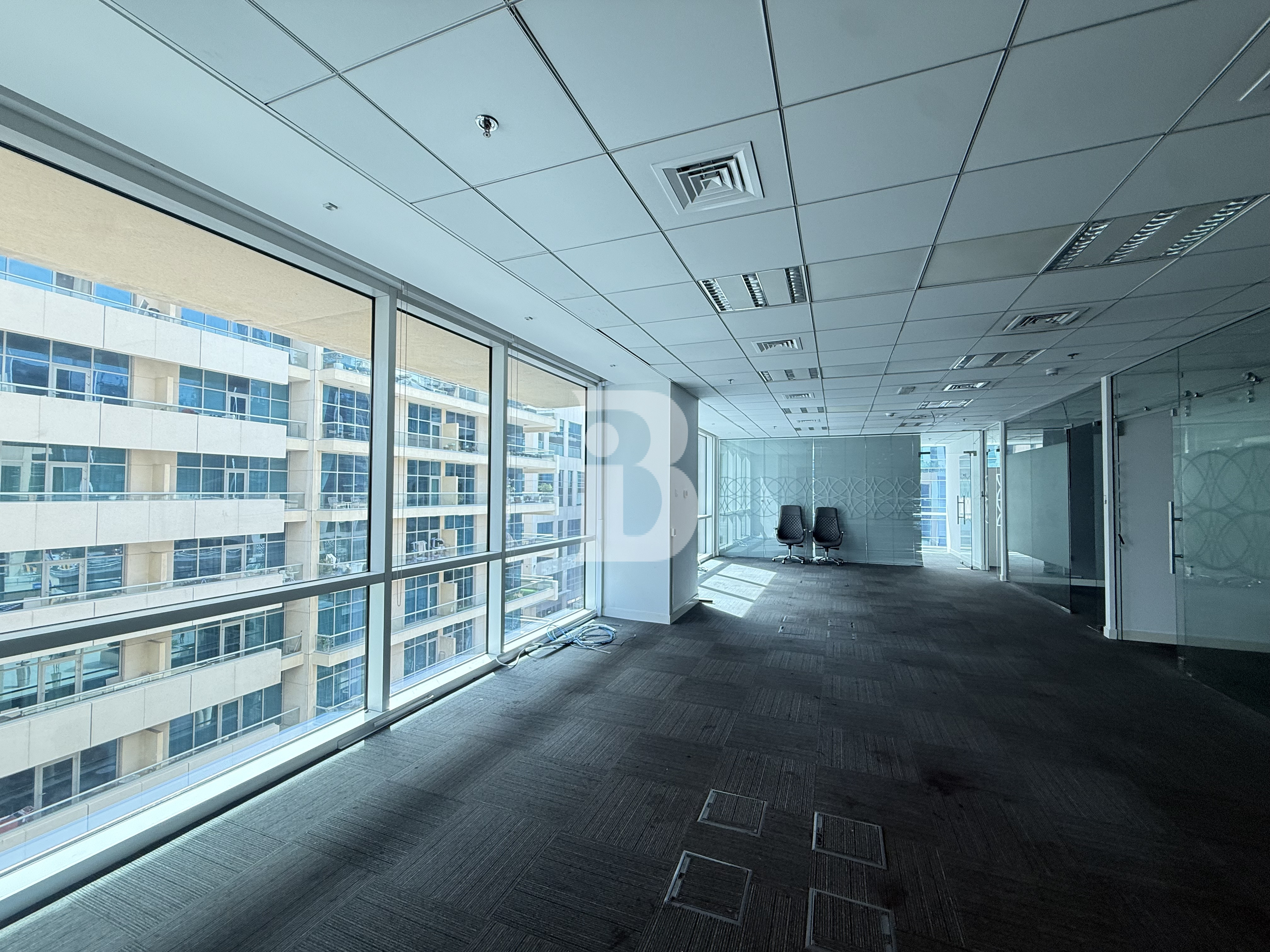 VACANT| CORNER UNIT | GRADE A | COURTYARD VIEW