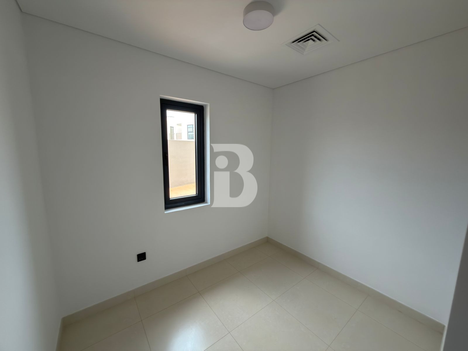 Spacious | Beach Access | Community living
