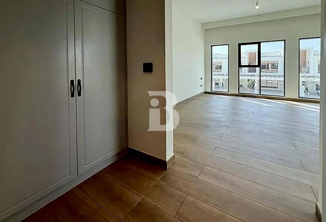 5 Bedroom – Costa Brava | Middle Corner Townhouse