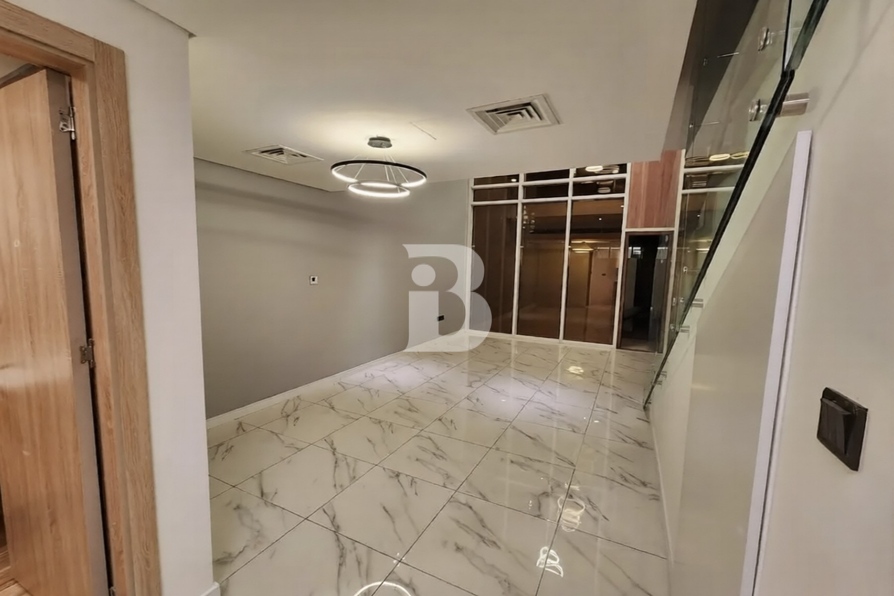 1,2 & 4 Cheques | Spacious | Near amenities
