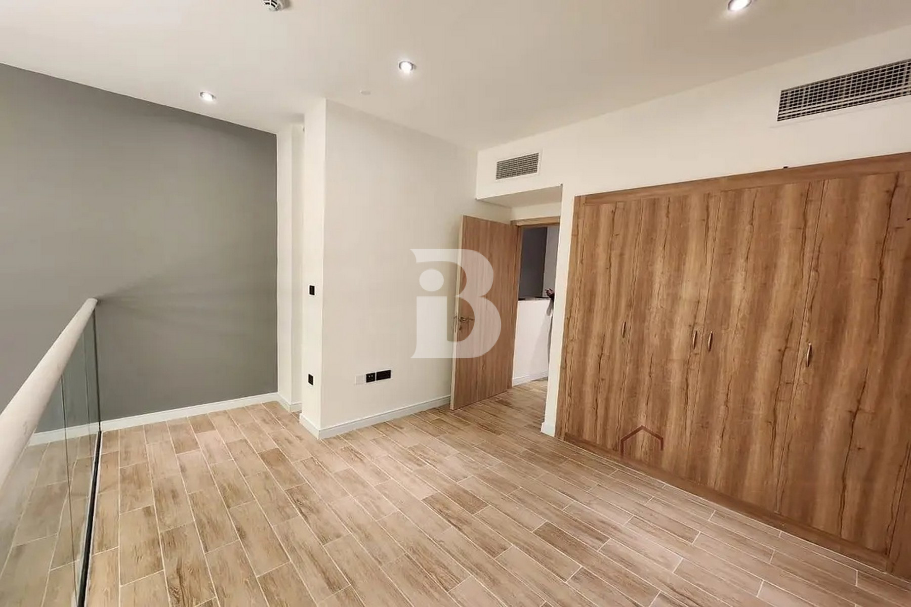1,2 & 4 Cheques | Spacious | Near amenities