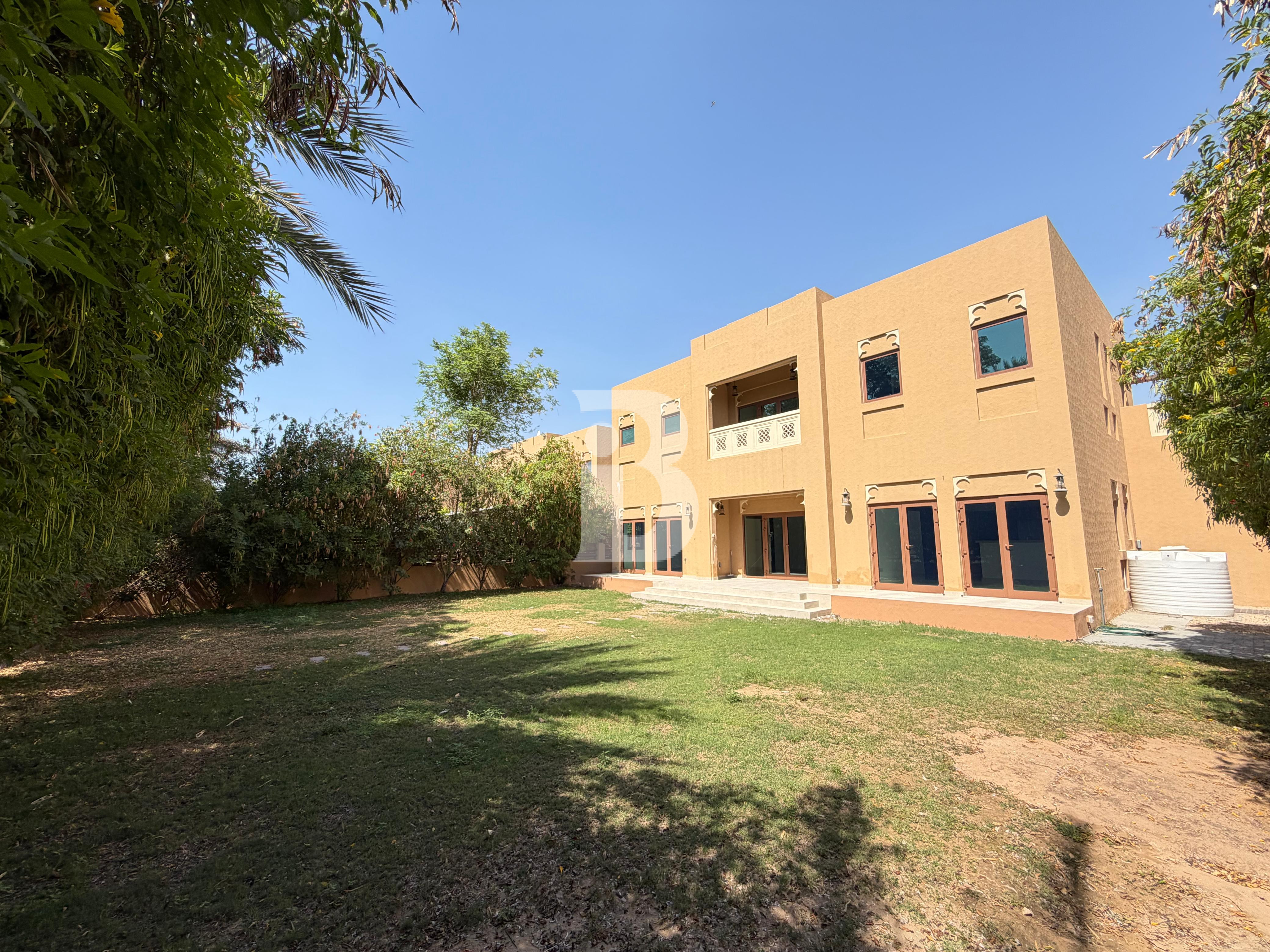 MASSIVE 3BED+MAID | LARGE PLOT | READY TO MOVE