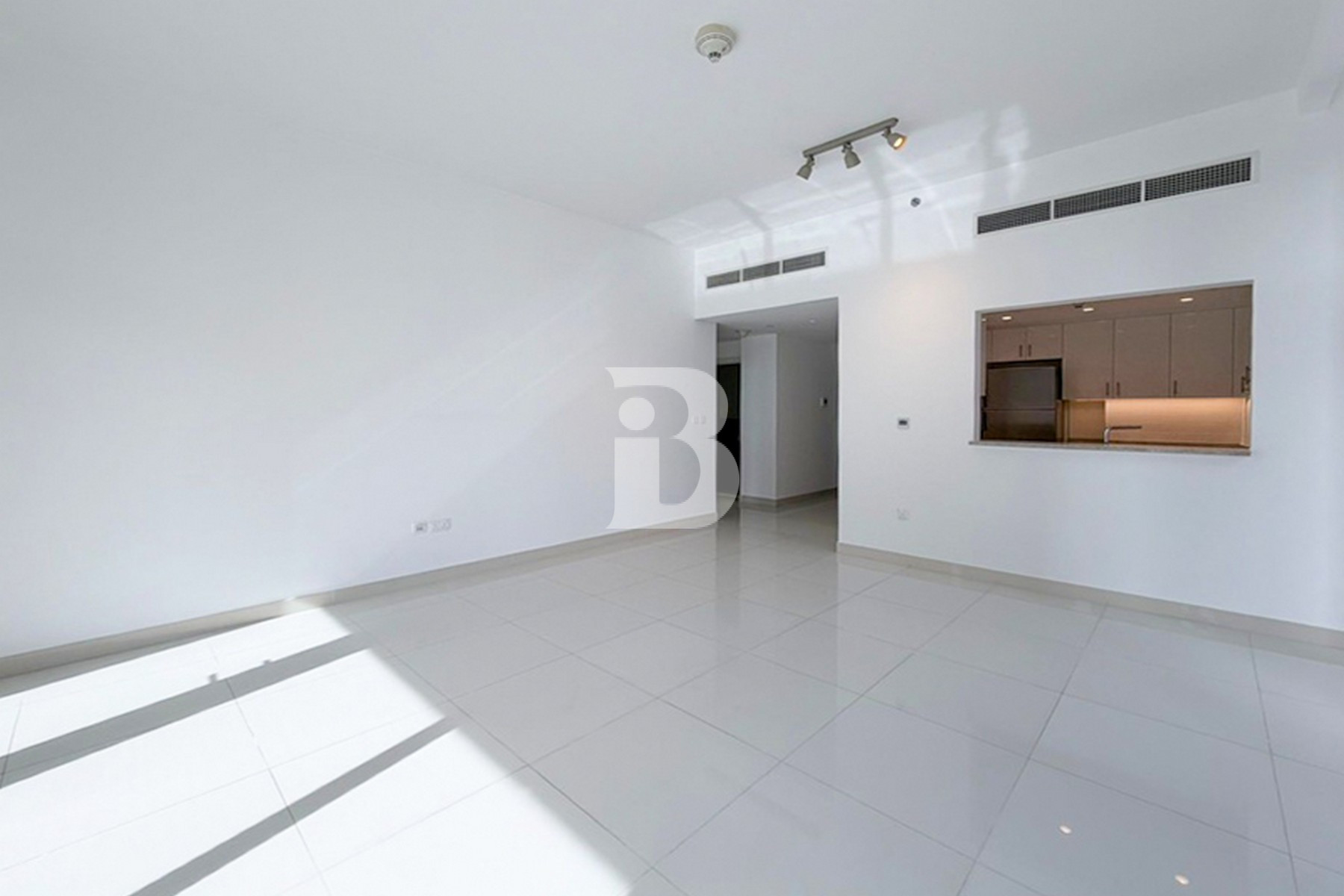 Vacant | Mid Floor | Back Facing
