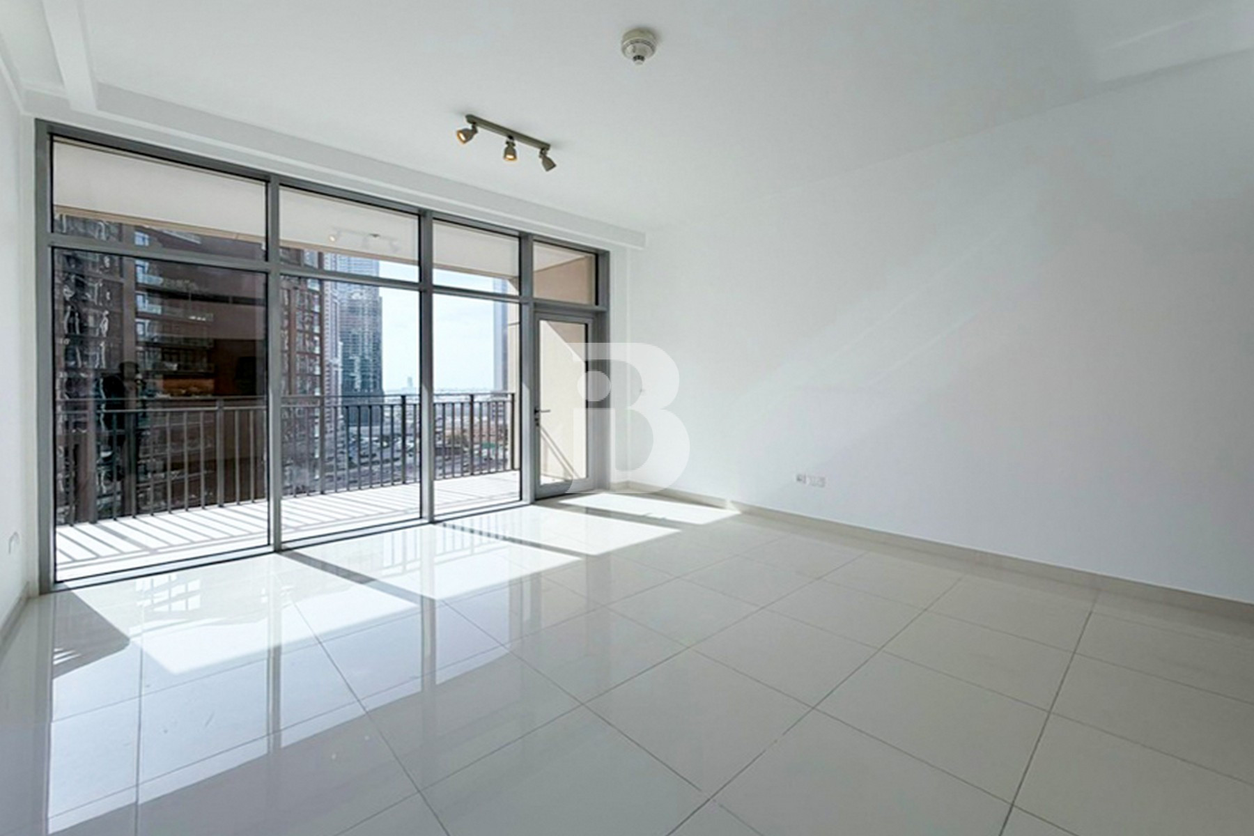 Vacant | Mid Floor | Back Facing
