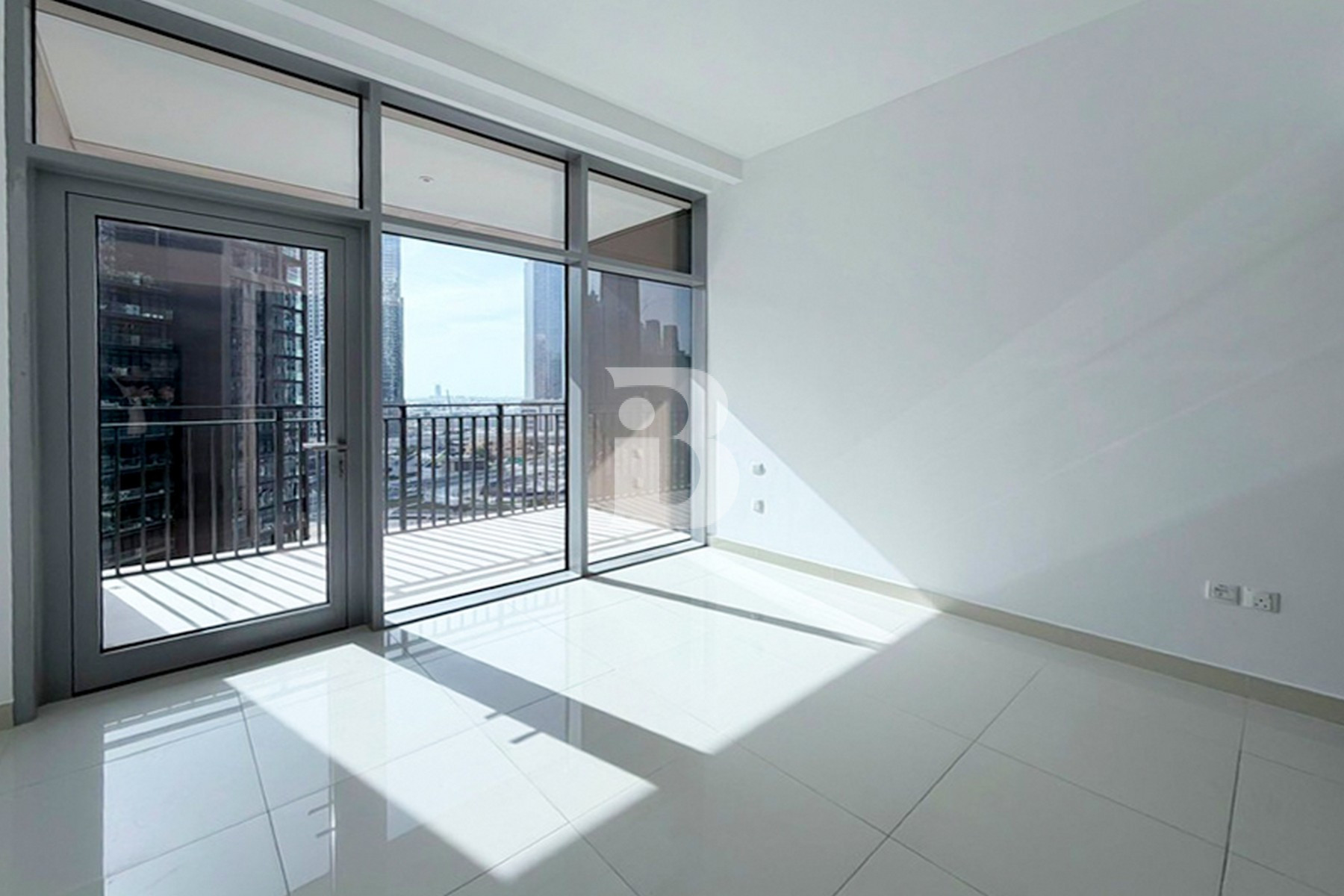Vacant | Mid Floor | Back Facing