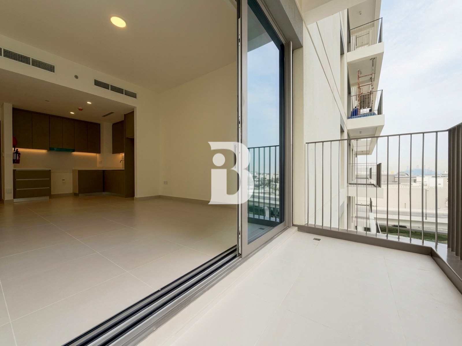 Mid Floor | Brand New | Bright &amp; Spacious