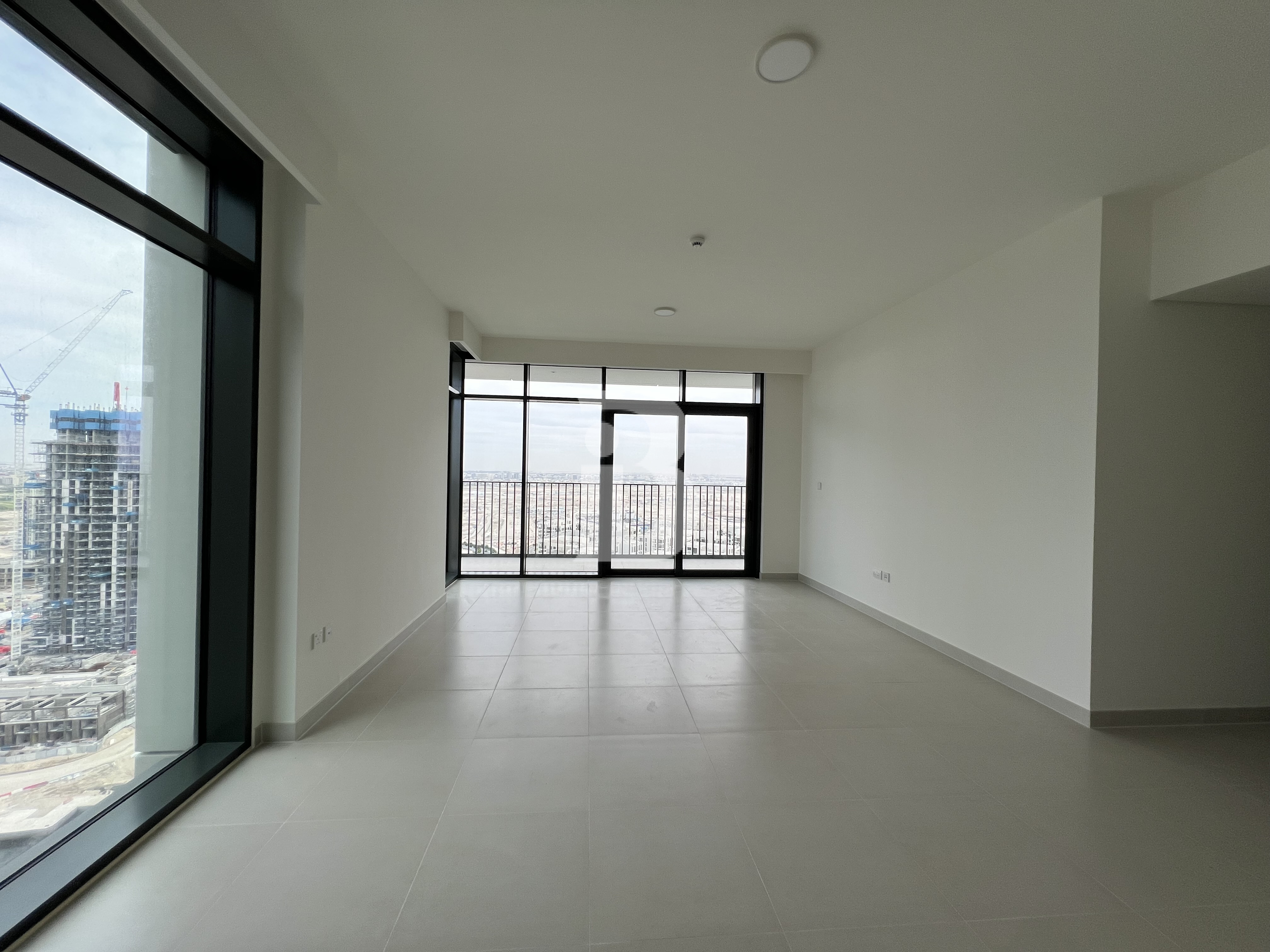 Hot offer | Family home | semi closed kitchen